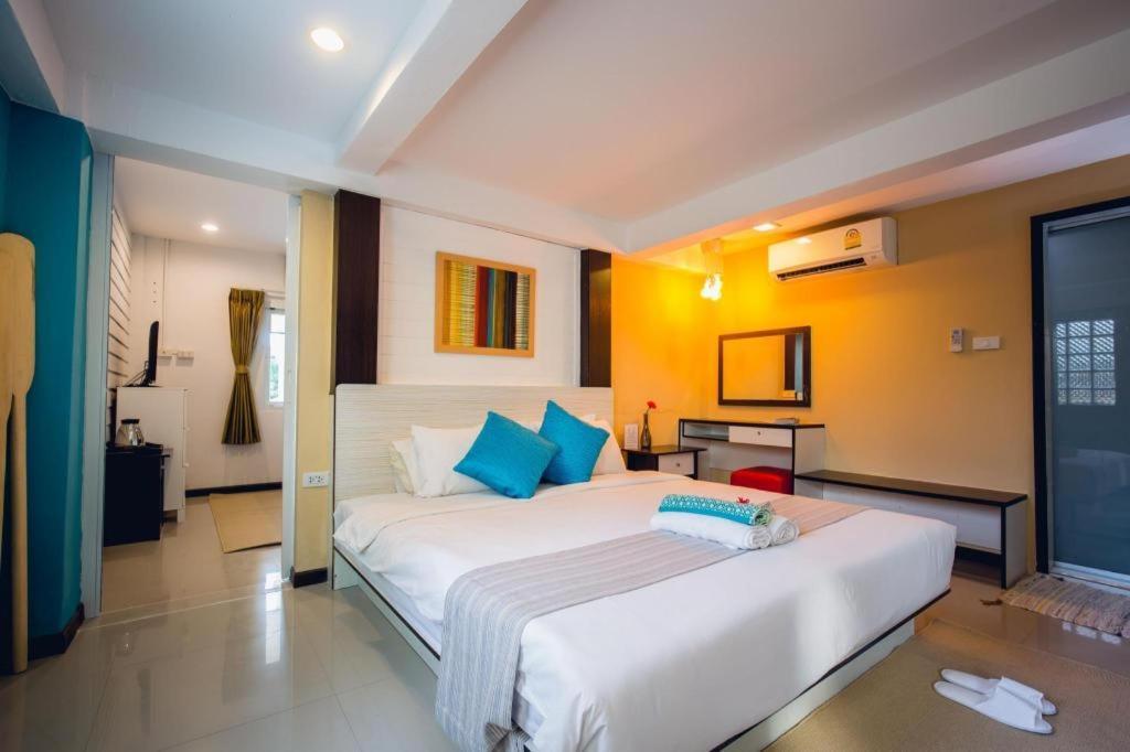 Anchor Boutique House Hotel Patong Kültér fotó
