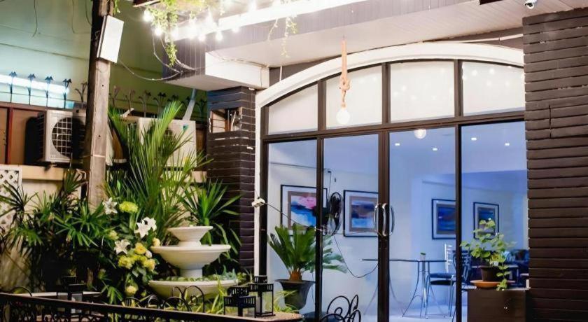 Anchor Boutique House Hotel Patong Kültér fotó
